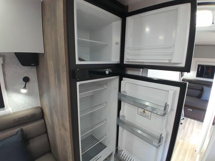 2025 Lotus Caravans Off Grid Og235sbd 23'5