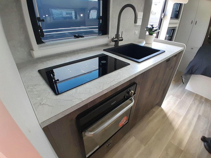 2025 Lotus Caravans Off Grid Og235sbd 23'5