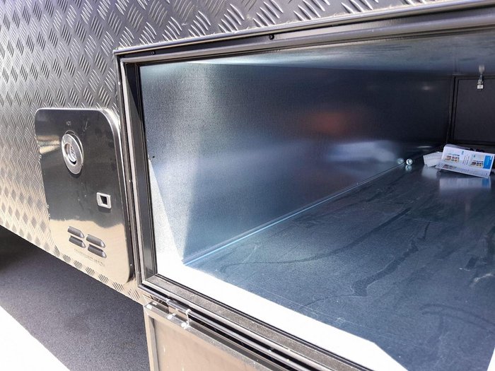 2025 Lotus Caravans Off Grid Og235sbd 23'5