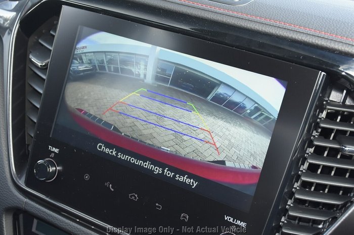 2025 Isuzu D-MAX X-TERRAIN