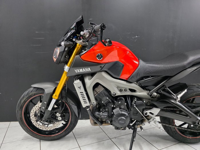 2015 Yamaha MT-09 Orange