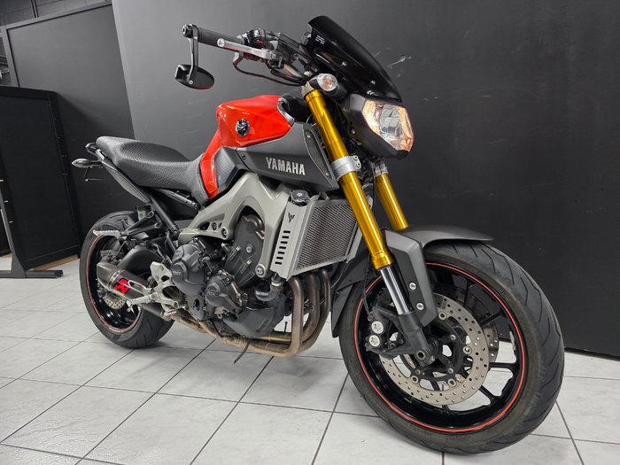 2015 Yamaha MT-09 Orange