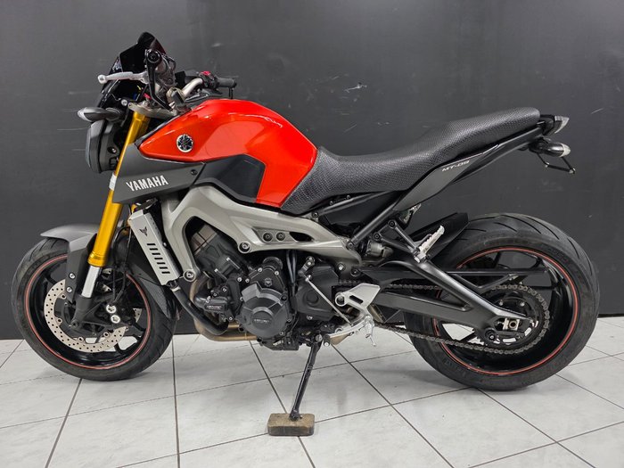 2015 Yamaha MT-09 Orange