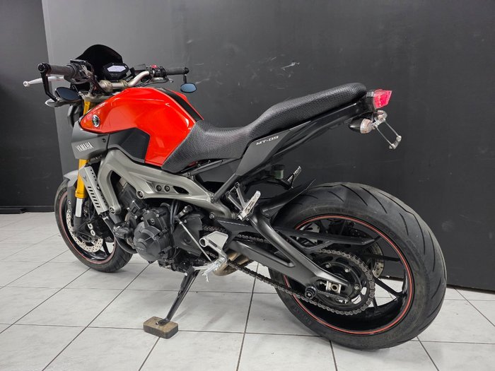 2015 Yamaha MT-09 Orange