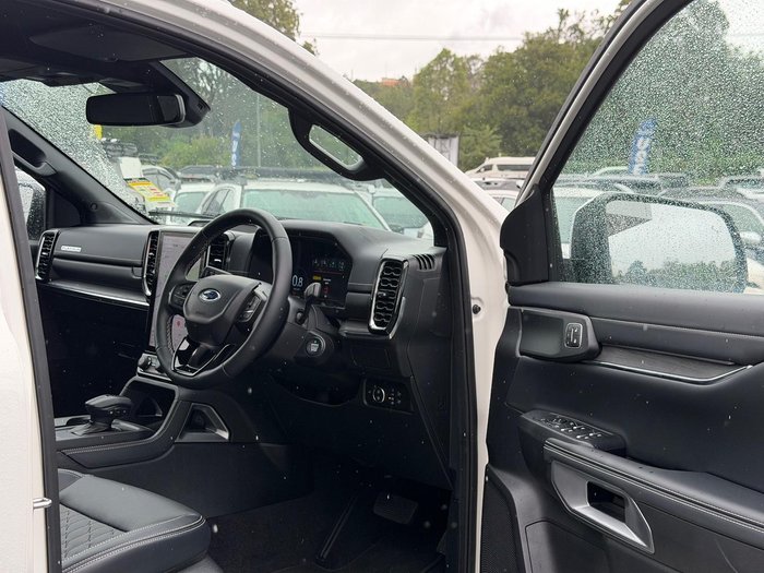 2025 Ford Everest Platinum