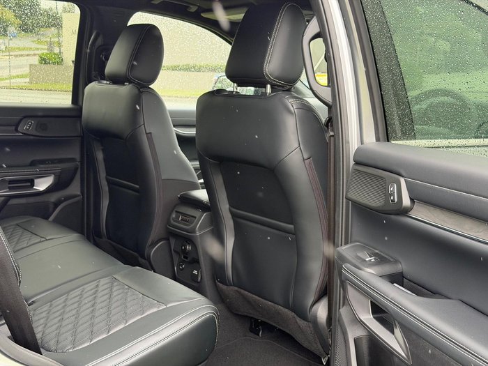 2025 Ford Everest Platinum