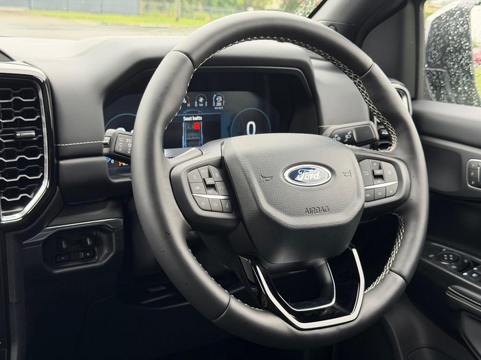 2025 Ford Everest Platinum