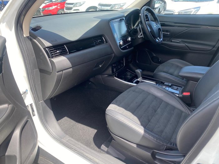 2021 Mitsubishi Outlander LS