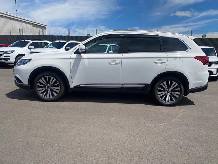 2021 Mitsubishi Outlander LS