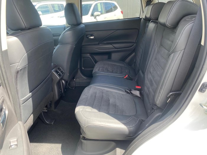 2021 Mitsubishi Outlander LS