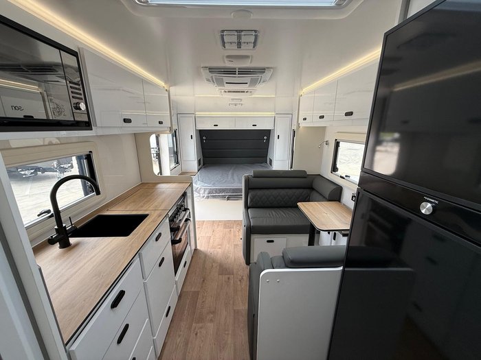 2025 JB Caravans Gatorx 18'6 Fd Tandem