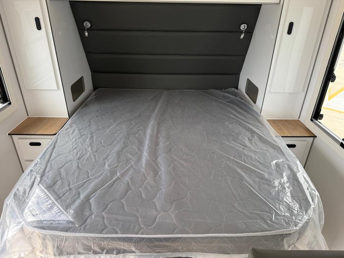 2025 JB Caravans Gatorx 18'6 Fd Tandem