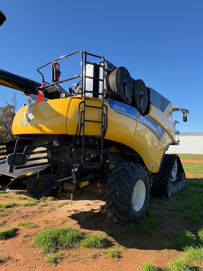 2023 New Holland Cr10.90