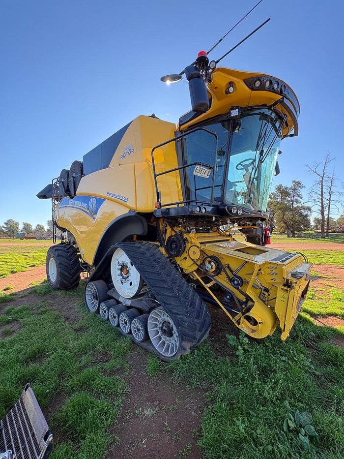 2023 New Holland Cr10.90