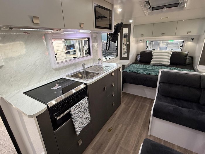 2018 Billabong Caravans Grove