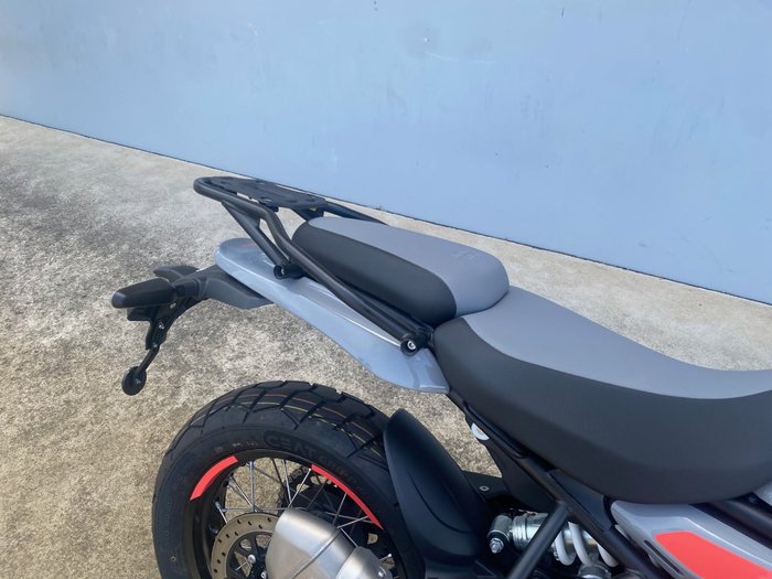 2024 Royal Enfield HIMALAYAN 450 SLATE HIMALAYAN SALT