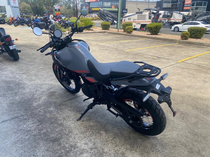 2024 Royal Enfield HIMALAYAN 450 SLATE HIMALAYAN SALT