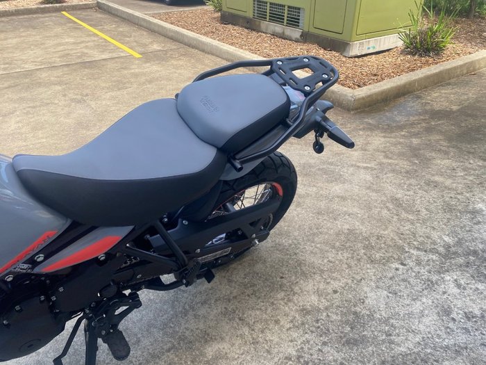 2024 Royal Enfield HIMALAYAN 450 SLATE HIMALAYAN SALT