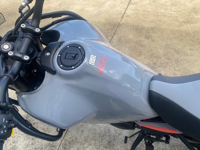 2024 Royal Enfield HIMALAYAN 450 SLATE HIMALAYAN SALT