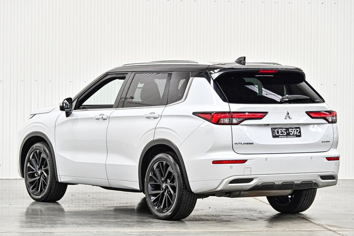 2022 Mitsubishi Outlander Exceed Tourer