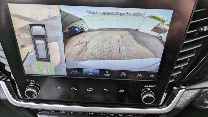 2025 Isuzu MU-X X-TERRAIN