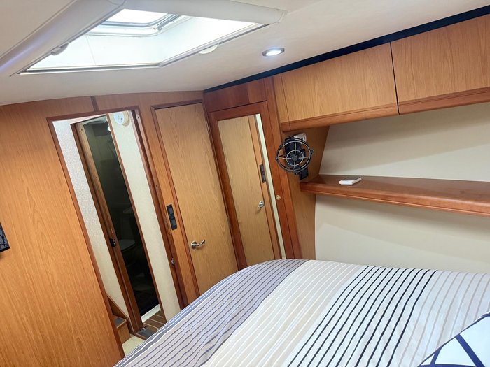 2006 Luhrs 41 Flybridge Cruiser