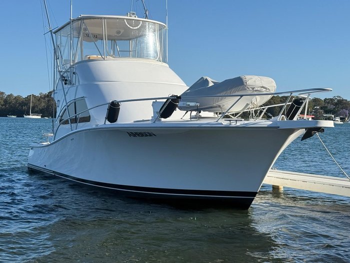 2006 Luhrs 41 Flybridge Cruiser
