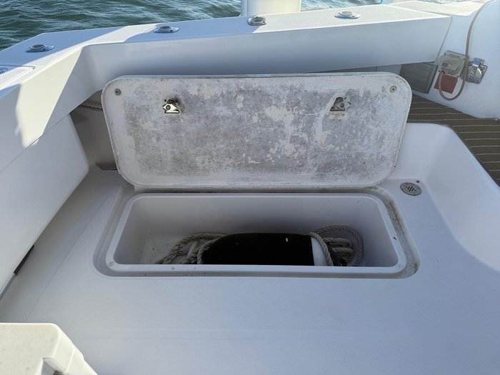 2006 Luhrs 41 Flybridge Cruiser