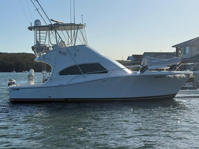 2006 Luhrs 41 Flybridge Cruiser