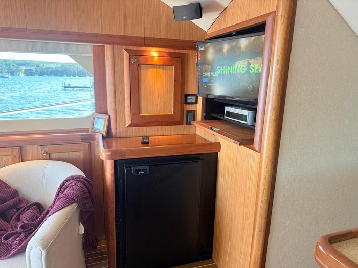 2006 Luhrs 41 Flybridge Cruiser