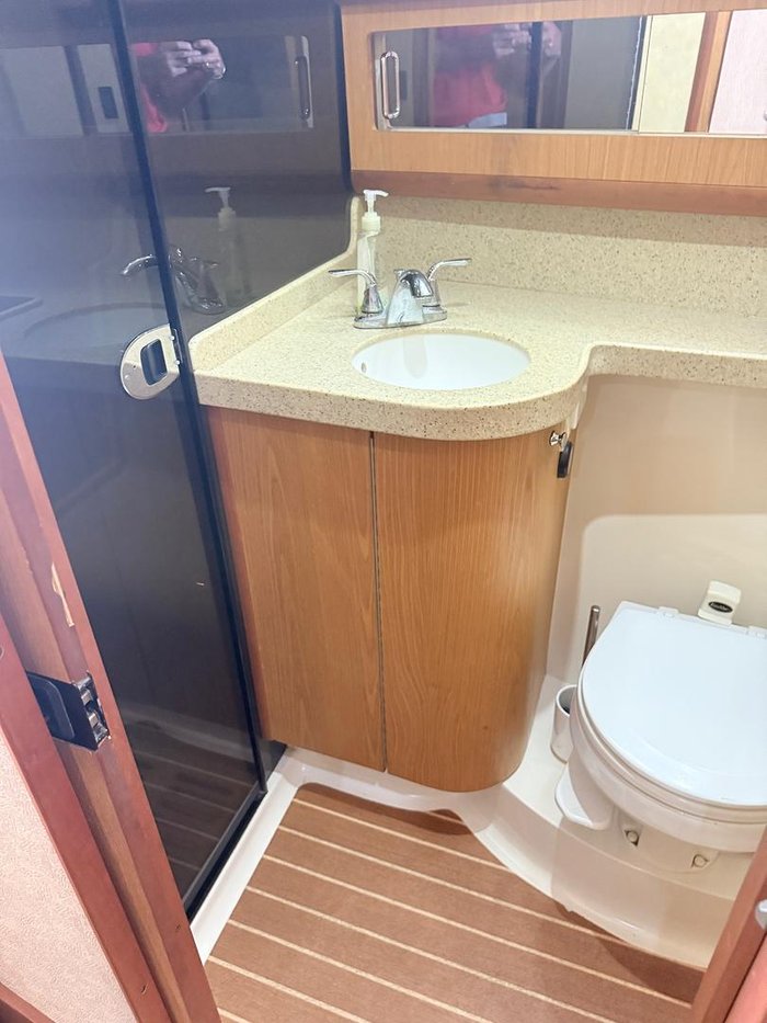 2006 Luhrs 41 Flybridge Cruiser