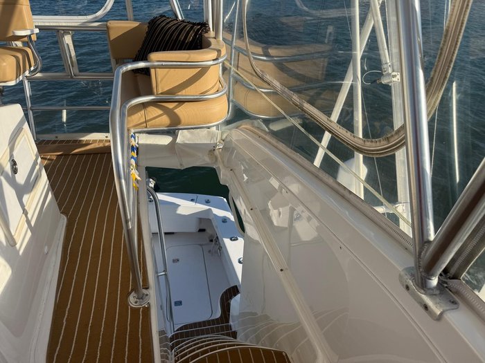 2006 Luhrs 41 Flybridge Cruiser