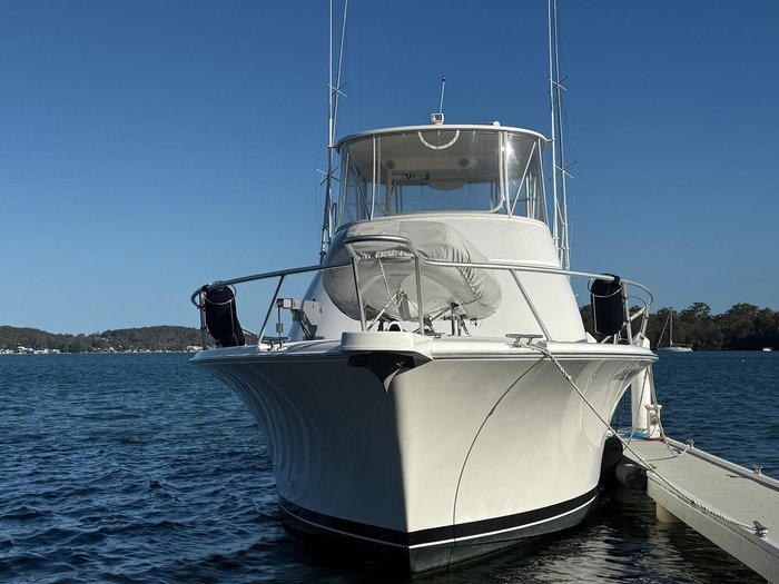 2006 Luhrs 41 Flybridge Cruiser