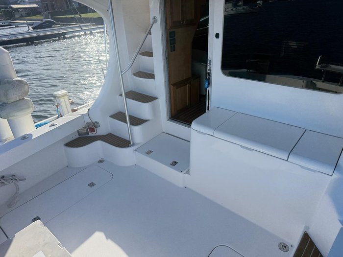 2006 Luhrs 41 Flybridge Cruiser