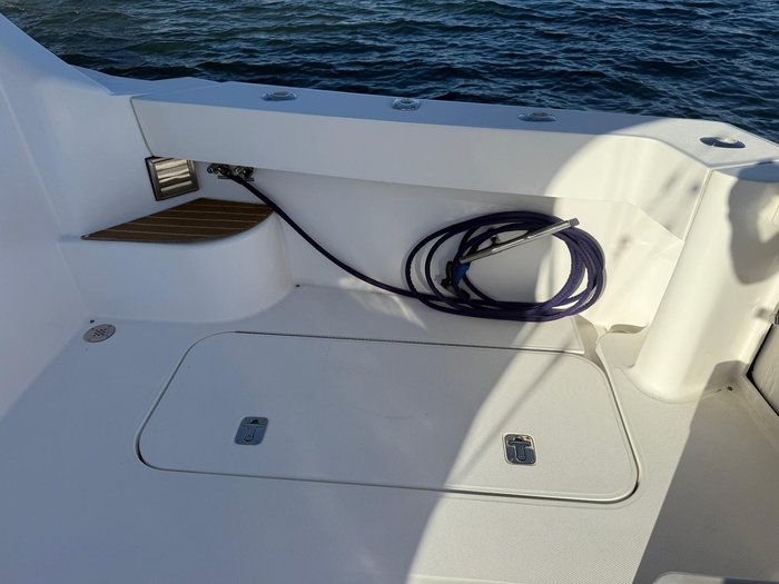 2006 Luhrs 41 Flybridge Cruiser