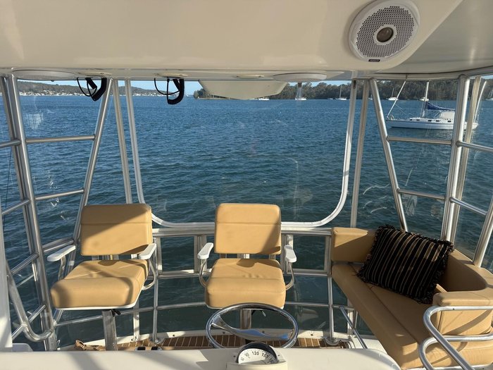 2006 Luhrs 41 Flybridge Cruiser