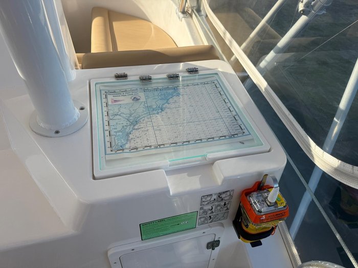 2006 Luhrs 41 Flybridge Cruiser