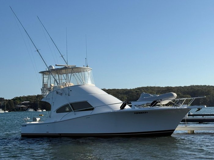 2006 Luhrs 41 Flybridge Cruiser