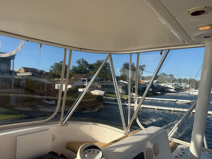 2006 Luhrs 41 Flybridge Cruiser