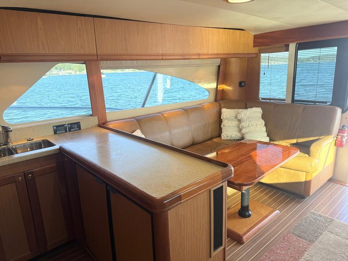 2006 Luhrs 41 Flybridge Cruiser