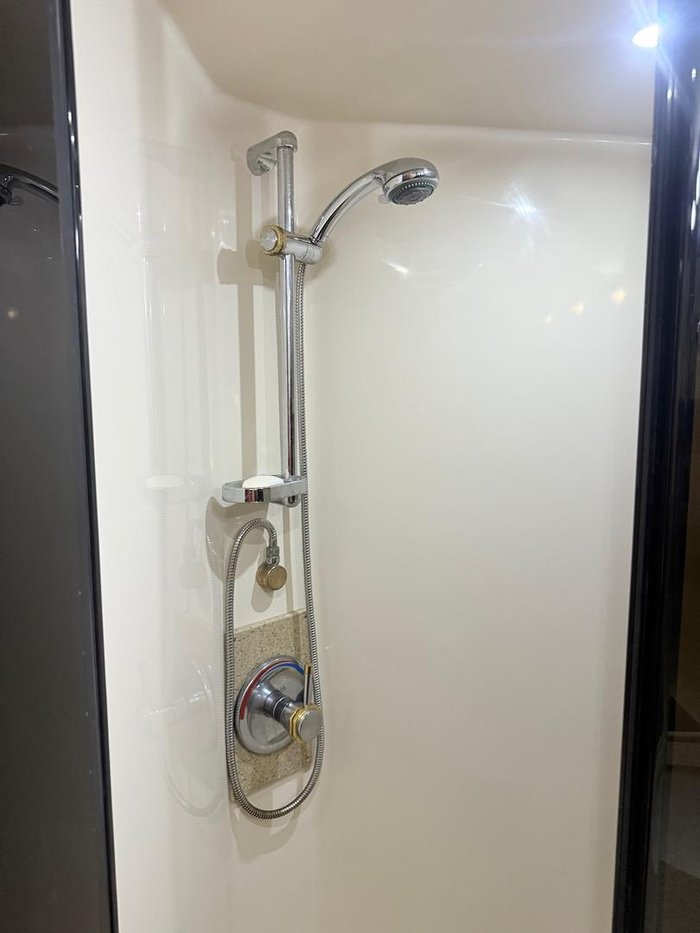 2006 Luhrs 41 Flybridge Cruiser