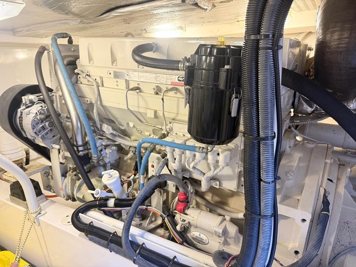 2006 Luhrs 41 Flybridge Cruiser