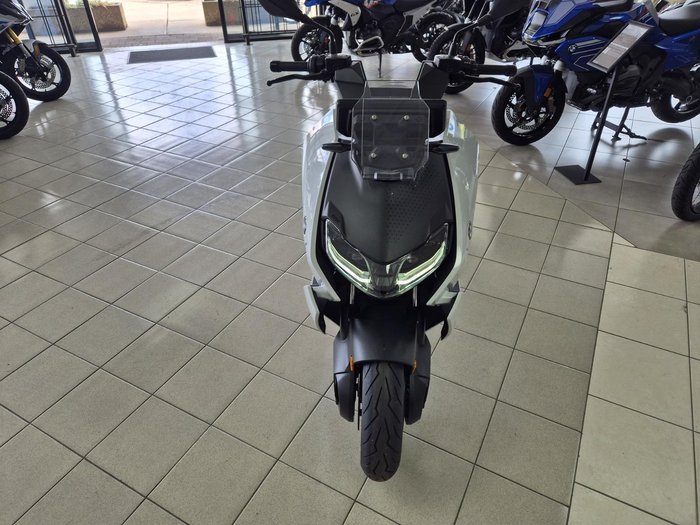2024 BMW CE 04 CE White