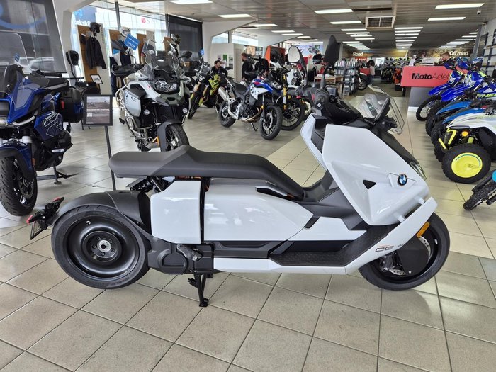 2024 BMW CE 04 CE White