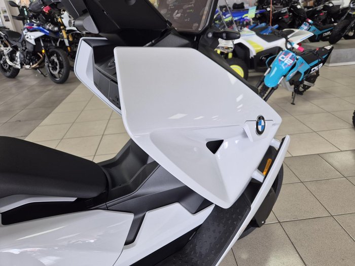 2024 BMW CE 04 CE White