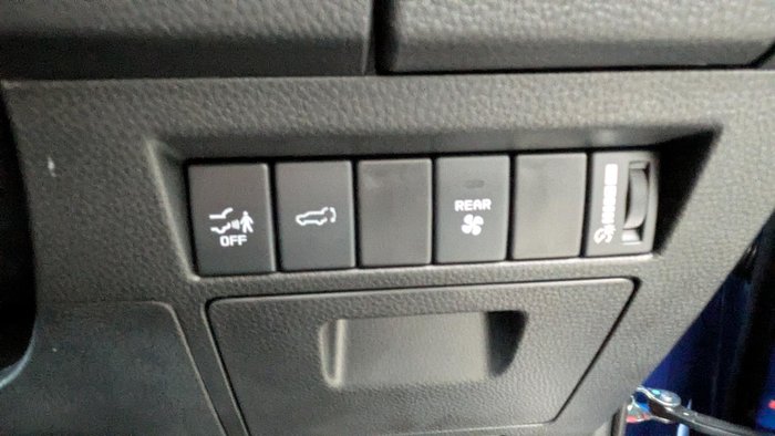 2025 Isuzu MU-X LS-T