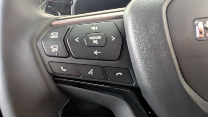 2025 Isuzu MU-X LS-T