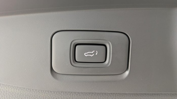 2025 Isuzu MU-X LS-T