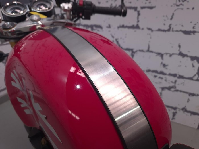 2017 Triumph Thruxton 1200 R Thruxton Red