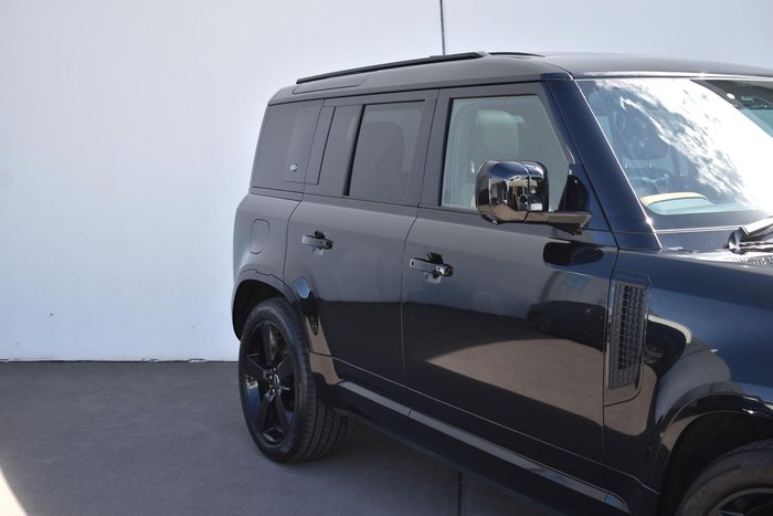 2023 Land Rover Defender 110 D300 X-Dynamic HSE L663 MY23.5 AWD Santorini Black